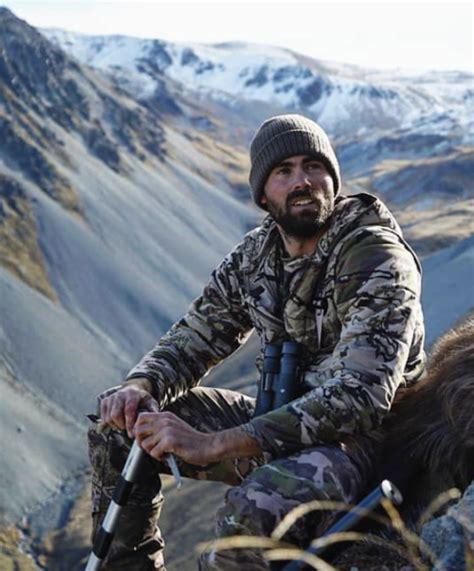 Remi warren - Remi Warren like many of the popular TV, social media, podcast hunters of the day is a great resource when it comes to becoming a successful hunter. His solo pursuits are inspirational and his success is enviable. Knowing this, what rifle is Remi using to achieve his hunting success. Remi Warren currently shoots a Sako rifle, but has shot …
